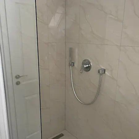 Apartmanovy Dum Jansky Sen