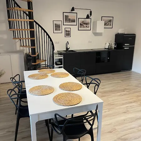 Apartmanovy Dum Jansky Sen