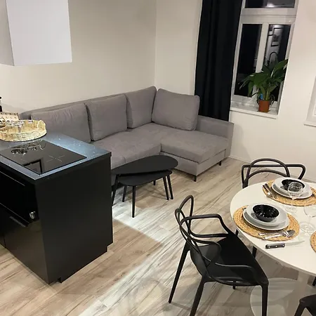 Apartmanovy Dum Jansky Sen