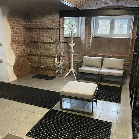 Apartmanovy Dum Jansky Sen 扬斯凯拉兹涅